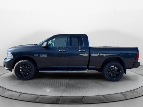 Used 2017 RAM 1500 Express AWD/4WD image 2