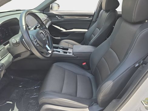 Used 2019 Honda Accord Sport image 18
