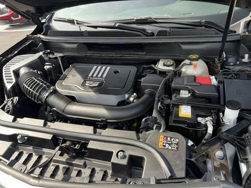 Certified 2024 Cadillac XT5 Luxury w/ LPO, Floor Liner Package AWD/4WD image 9