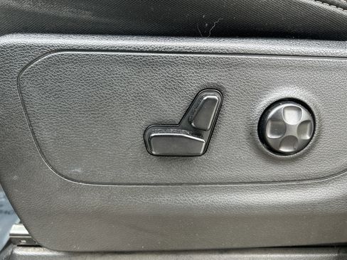 Used 2020 RAM 1500 Big Horn AWD/4WD image 12