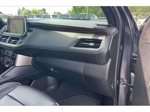 Used 2024 Chevrolet Suburban Premier w/ Max Trailering Package AWD/4WD image 18