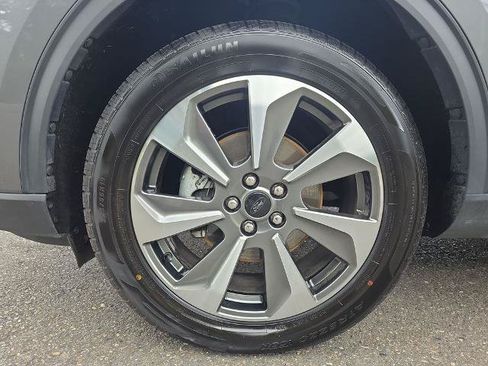 Certified 2024 Ford Escape Platinum AWD/4WD image 13