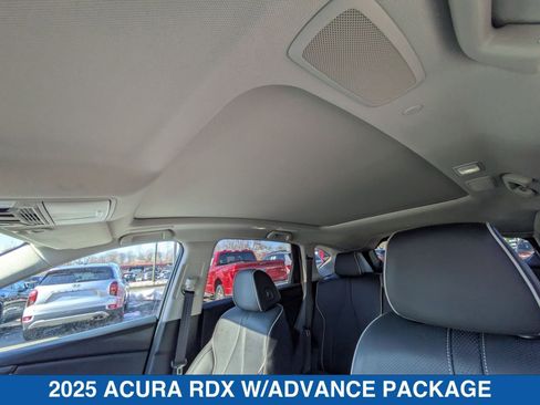 Used 2025 Acura RDX SH-AWD w/ Advance Package image 29