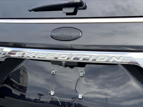 Certified 2020 Ford Expedition Max XLT w/ Equipment Group 202A image 28