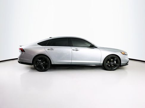 Used 2024 Honda Accord Sport image 10