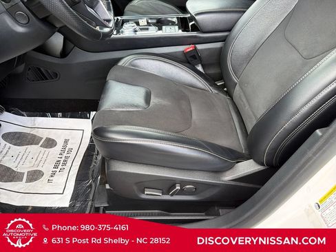 Used 2019 Ford Edge ST w/ Equipment Group 401A AWD/4WD image 17