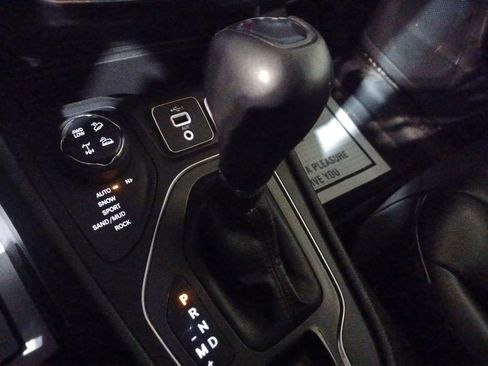 Used 2021 Jeep Cherokee Trailhawk w/ Sun, Sound & Nav Group image 22