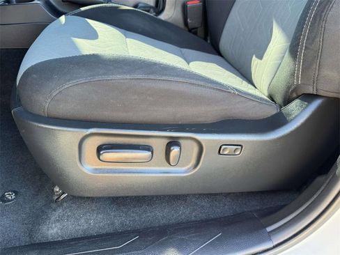 Used 2023 Toyota Tacoma TRD Off-Road image 19