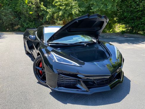 New 2026 Chevrolet Corvette E-Ray AWD/4WD image 11