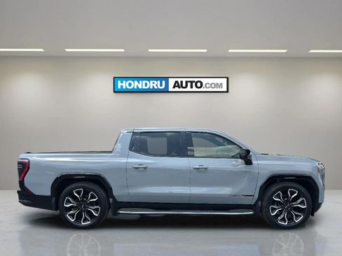 Used 2025 GMC Sierra EV Denali AWD/4WD image 10