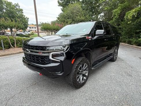 Used 2022 Chevrolet Tahoe Z71 w/ Z71 Off-Road Package AWD/4WD image 3
