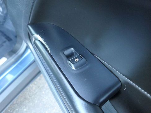 Used 2018 Lincoln MKC Select w/ Select Plus Package image 27