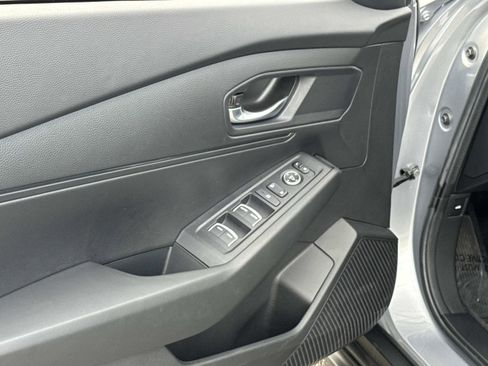 Certified 2025 Honda Accord LX image 19
