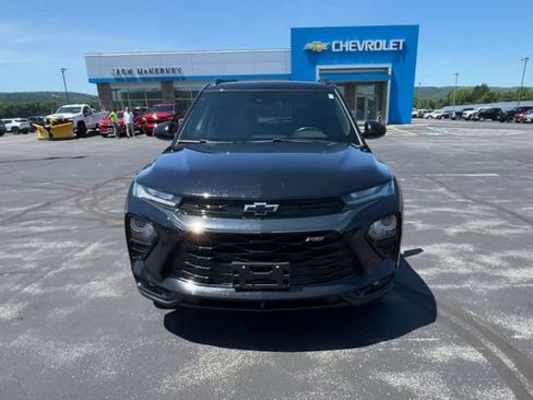 Used 2023 Chevrolet TrailBlazer RS w/ Sun and Liftgate Package AWD/4WD image 3