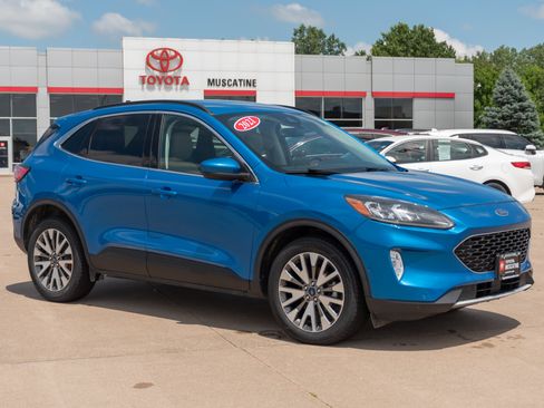 Used 2021 Ford Escape Titanium AWD/4WD image 1