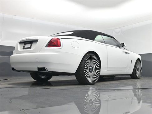 Used 2016 Rolls-Royce Dawn image 72