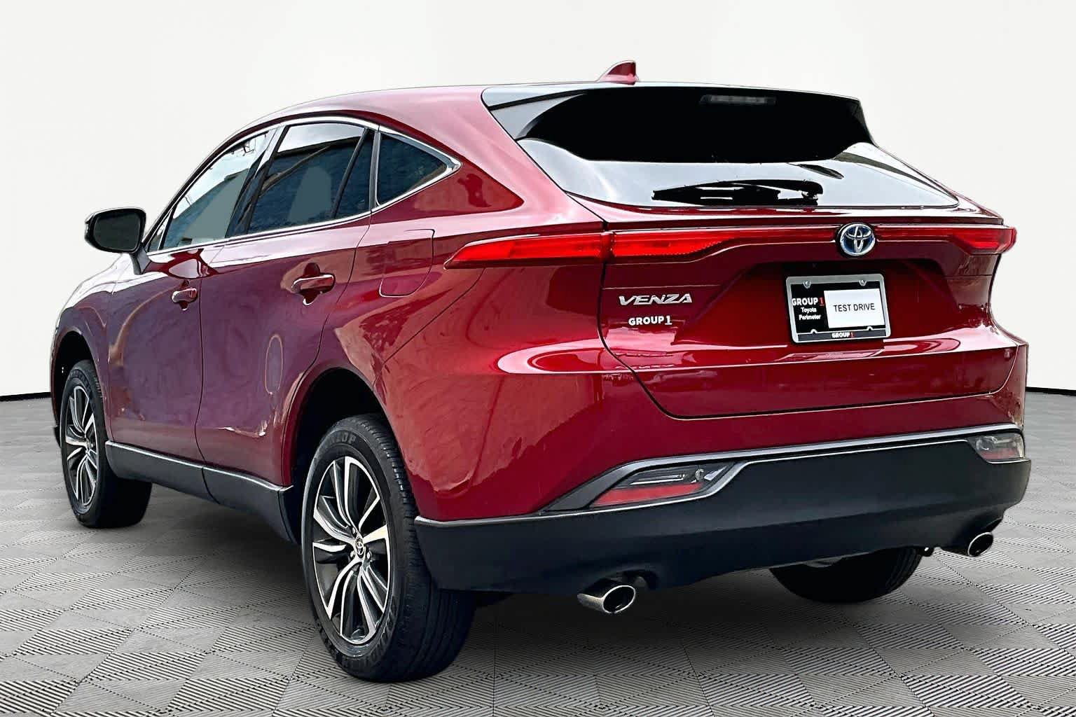 Certified 2024 Toyota Venza LE AWD/4WD image 12