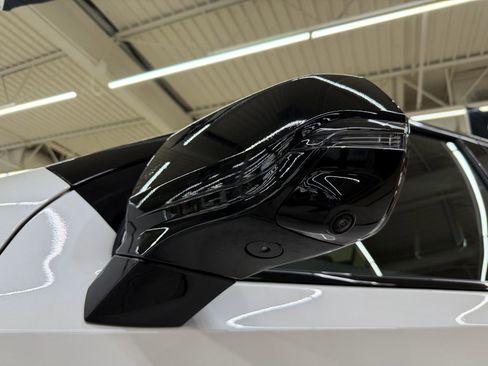 Used 2025 Cadillac Escalade V w/ LPO, ONYX Package image 16