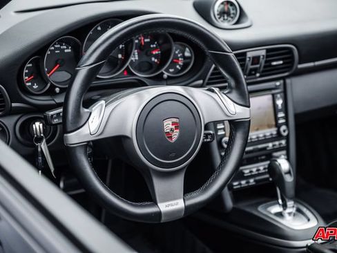 Used 2010 Porsche 911 Carrera RWD image 2