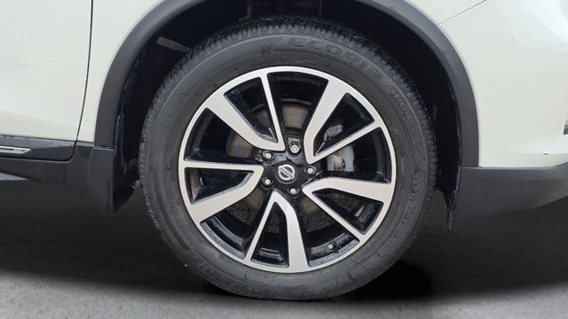 Used 2019 Nissan Rogue SL w/ Premium Package AWD/4WD image 17