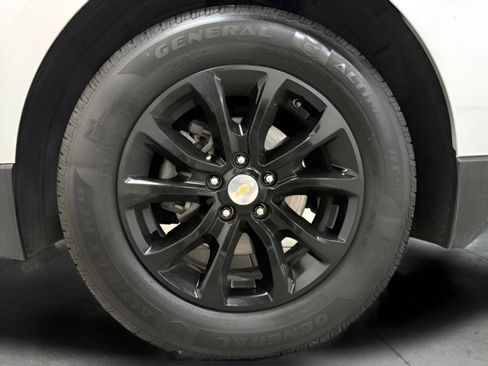 Used 2019 Chevrolet Equinox LT image 19