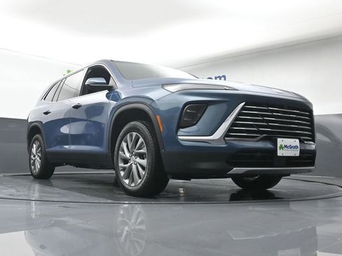 New 2025 Buick Enclave Preferred w/ LPO, Floor Liner Package image 25