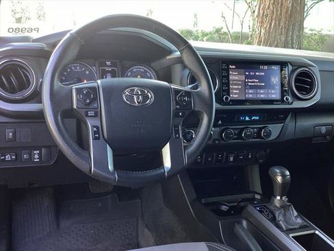 Certified 2023 Toyota Tacoma TRD Off-Road w/ Technology Package AWD/4WD image 10