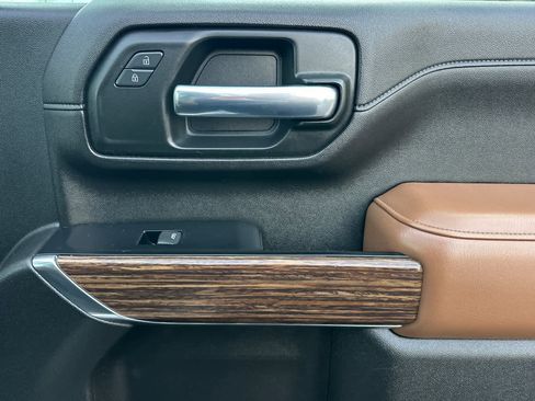 Used 2020 Chevrolet Silverado 2500 High Country image 18