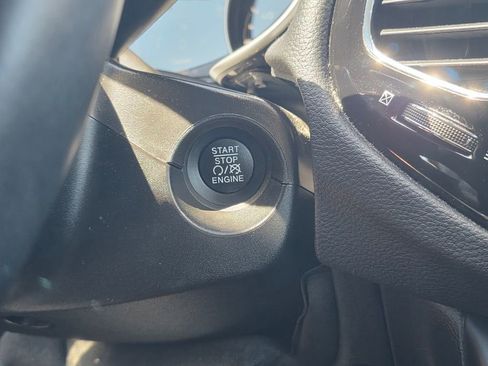 Used 2019 Jeep Compass Limited image 32