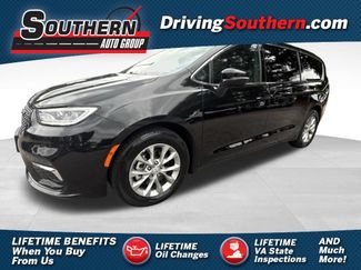 Used 2026 Chrysler Pacifica Limited FWD 360° Tour