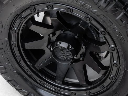 Used 2024 GMC Sierra 2500 Denali Ultimate image 3