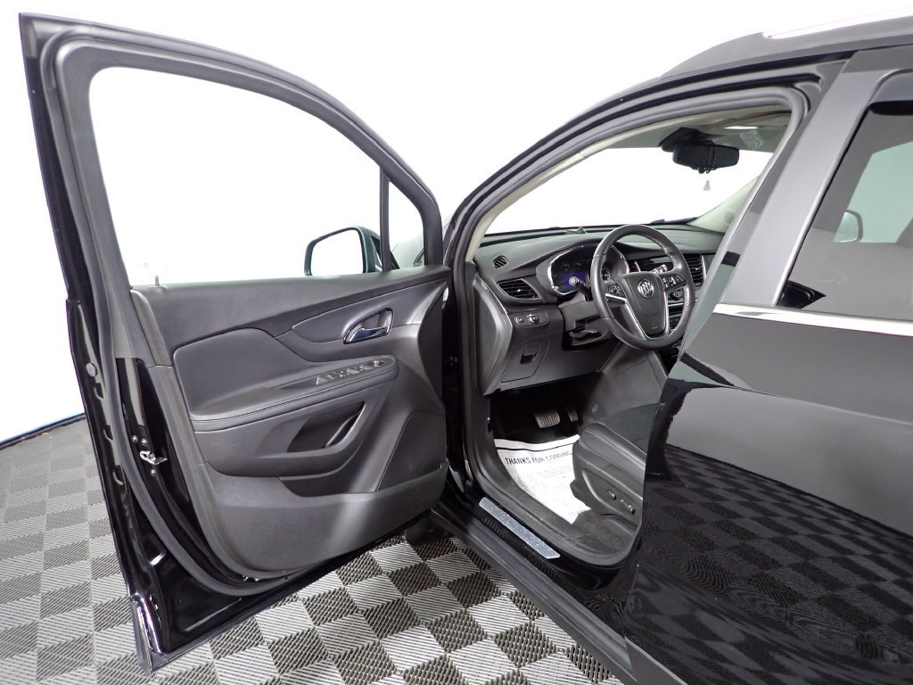 Used 2022 Buick Encore Preferred w/ Safety Package AWD/4WD image 17