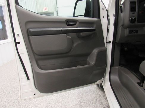 Used 2021 Nissan NV 2500 SV RWD image 38