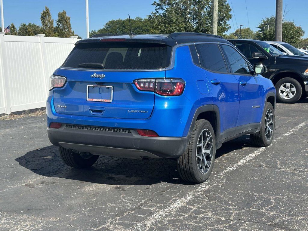 Used 2024 Jeep Compass Limited AWD/4WD image 4