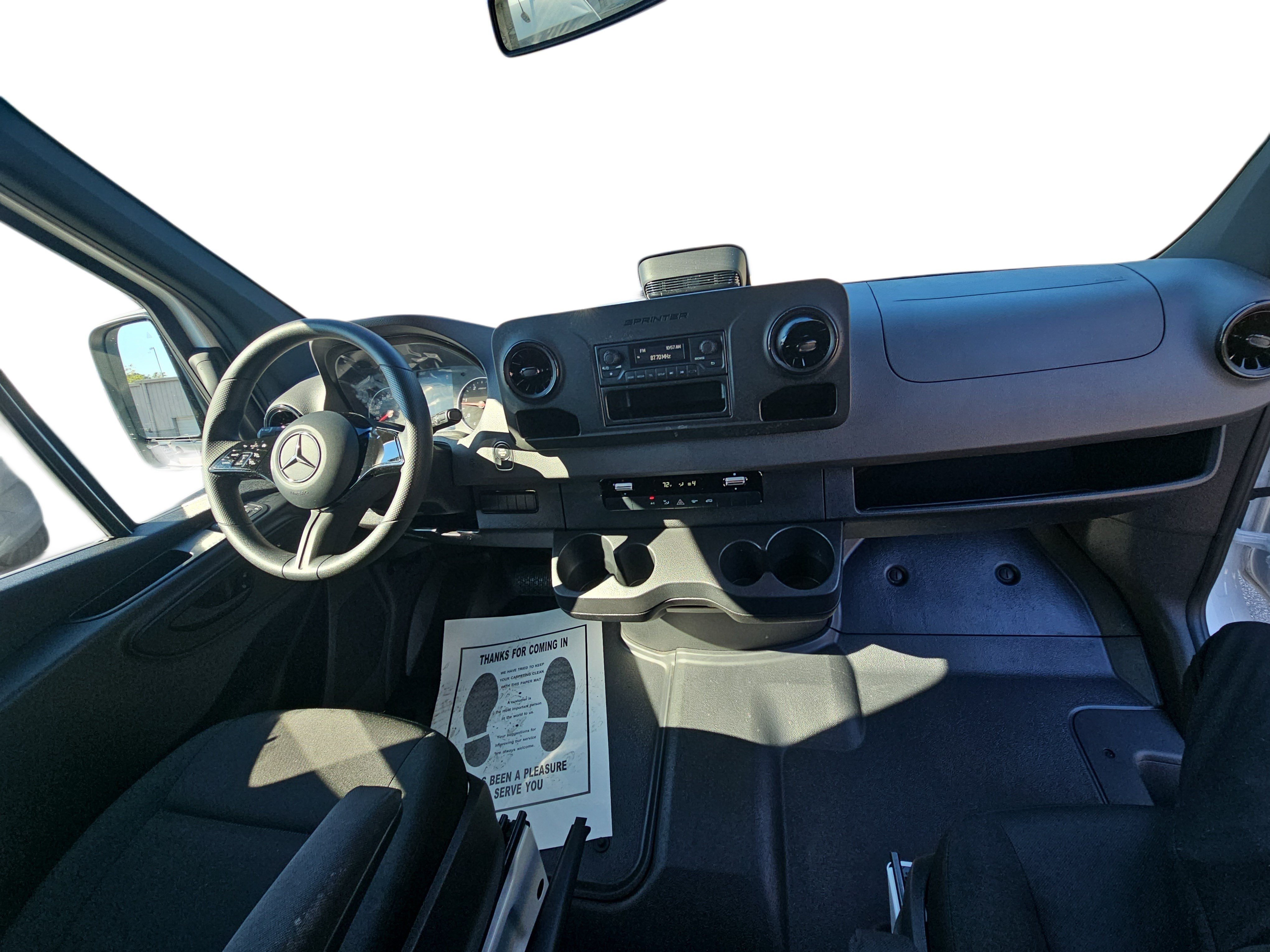 Used 2025 Mercedes-Benz Sprinter 3500 image 9