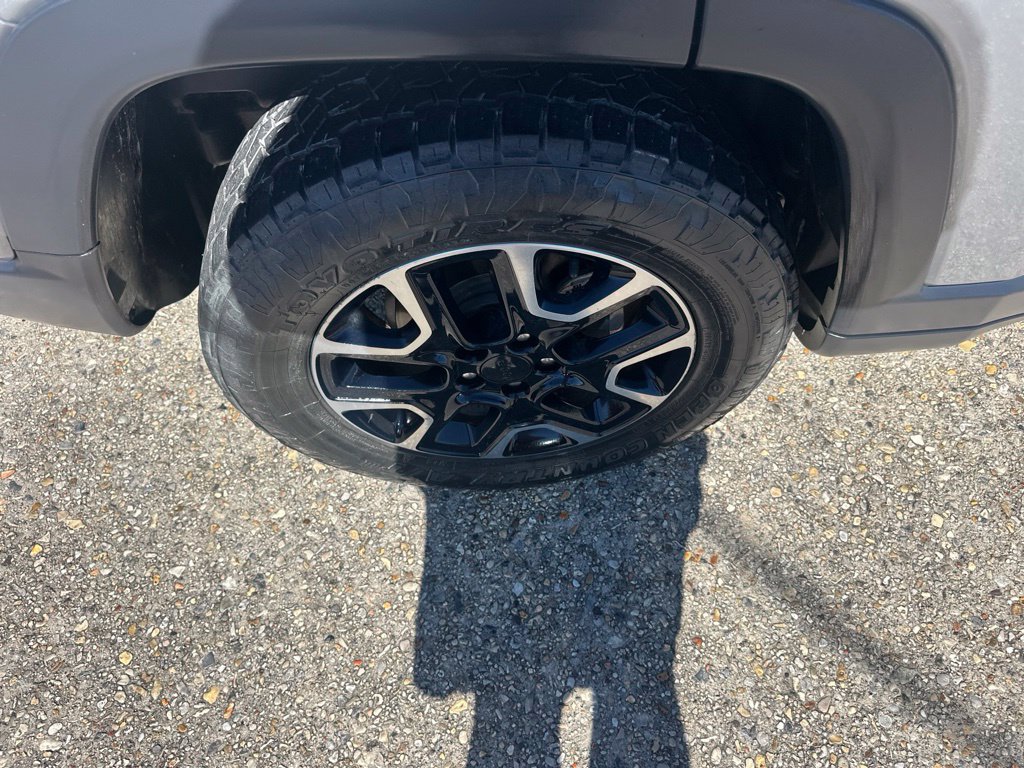 Used 2019 Jeep Compass Trailhawk AWD/4WD image 15
