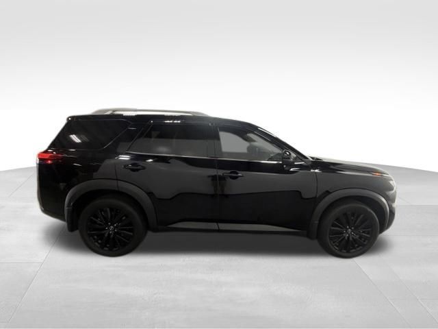 Used 2025 Nissan Pathfinder SL w/ SL Premium Package AWD/4WD image 6