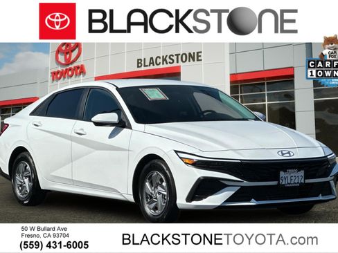 Used 2026 Hyundai Elantra SE FWD image 1