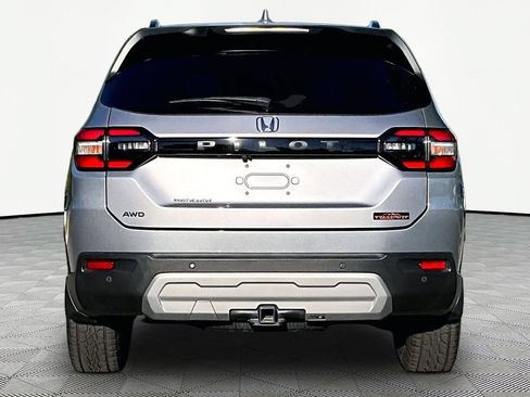 Used 2023 Honda Pilot TrailSport image 7