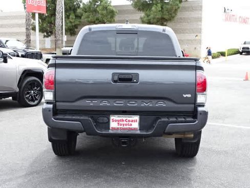 Used 2022 Toyota Tacoma Limited RWD image 14
