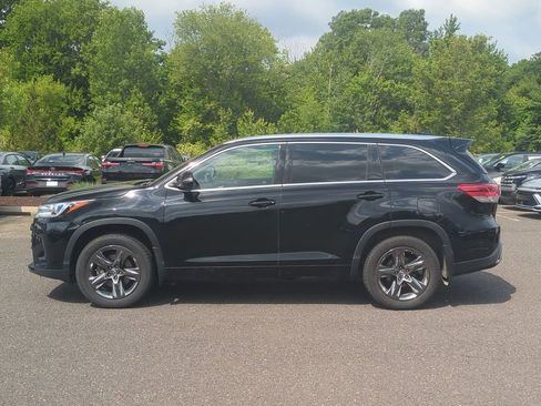 Used 2017 Toyota Highlander Limited Platinum AWD/4WD image 6