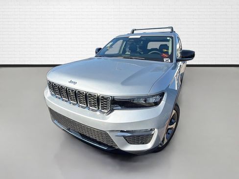 Used 2023 Jeep Grand Cherokee 4WD 4xe w/ Luxury Tech Group II image 2