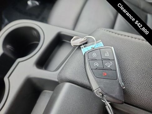 Used 2025 GMC Sierra 1500 SLT image 49