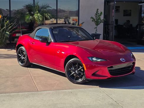 Used 2025 MAZDA MX-5 Miata Sport image 43