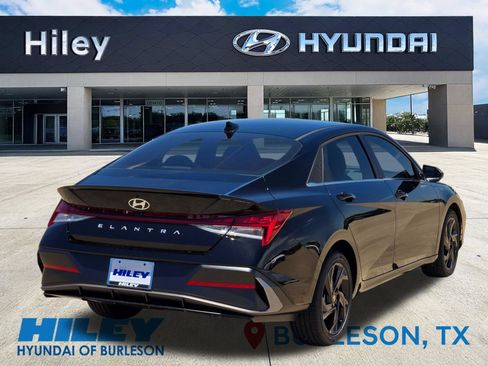 New 2026 Hyundai Elantra SEL Sport Premium FWD image 5