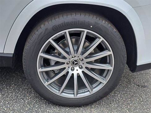 New 2026 Mercedes-Benz GLS 450 4MATIC image 35