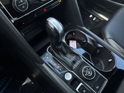 Used 2023 Volkswagen Atlas SE w/ Panoramic Sunroof Package image 16