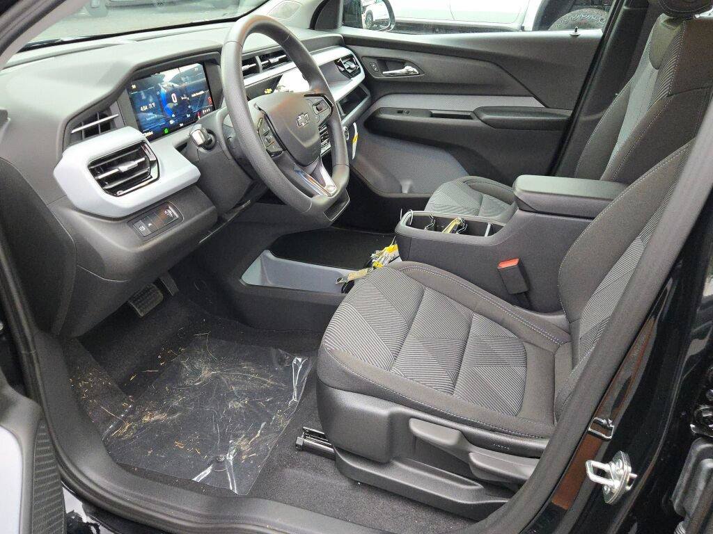 New 2027 Chevrolet Bolt LT FWD image 27