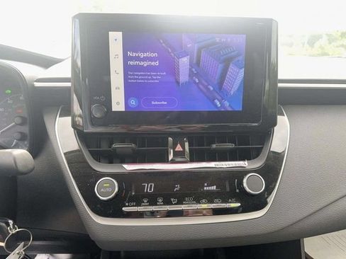 Used 2023 Toyota Corolla LE FWD image 8