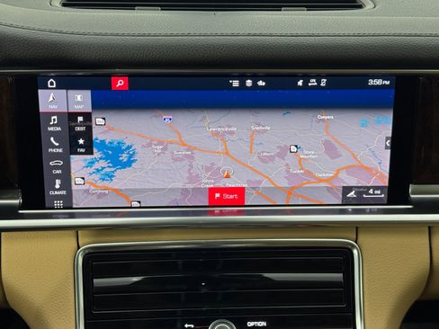 Used 2021 Porsche Panamera w/ Premium Package image 25